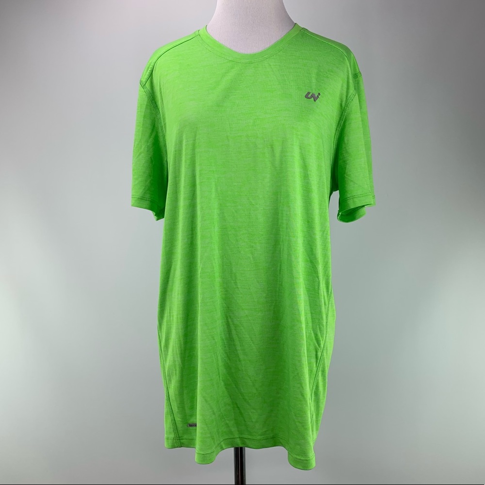 Men’s Large short sleeve active wear shirt